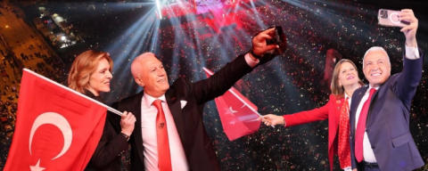 Bursa tek yürek, Yaşasın Cumhuriyet