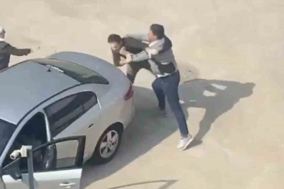 Bursa’da yol kavgası karıştı: Sopalar, yumruklar, terlikler havada uçuştu