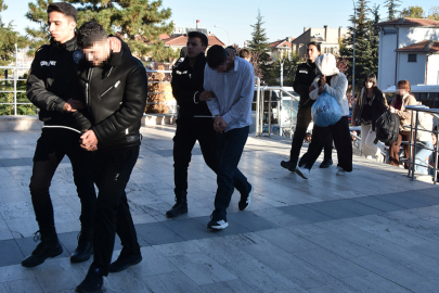 Öğretmen olacaktı, çete lideri oldu