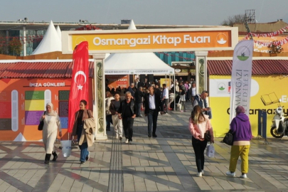 Bursa'nın Kültür Merkezi Osmangazi Kitap Fuarı Açıldı: Edebiyat Şöleni Başladı!