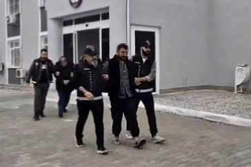 Gemlik'te uyuşturucu operasyonu: 2 zanlı adliyeye sevk edildi