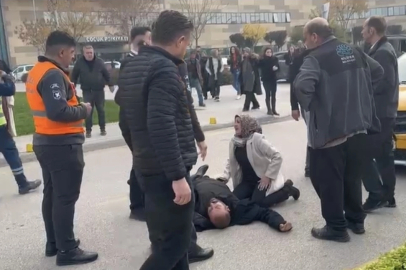 Hastane önünde feci kaza