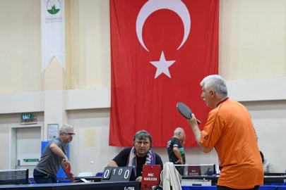 Masa Tenisinin Ustaları Osmangazi’de Buluştu