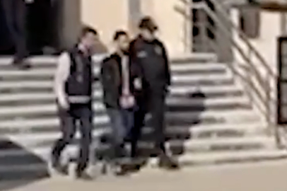 Bursa'da 28 yıl 8 ay hapis cezasıyla aranan 2 şüpheli yakalandı