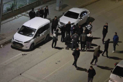 Bursa’da motosiklet sürücüsü 3 araca çarpıp yaralandı