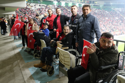 Osmangazi Belediyesi Engelli Bireylere Milli Maç Heyecanı Yaşattı