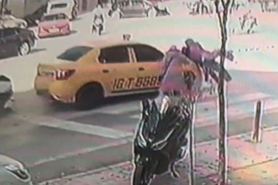 Bursa'da  anne ve bebeğe otomobil çarptı