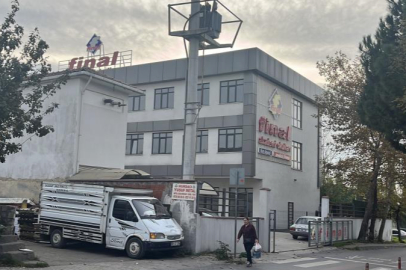 Özel lisede gıda zehirlenmesi alarmı: 14 öğrenci hastaneye kaldırıldı