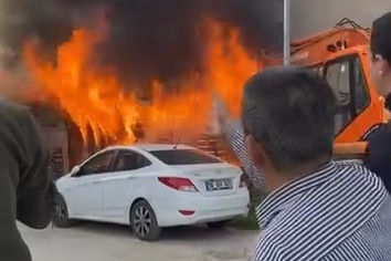 Bursa'da  yangını paniğe neden oldu