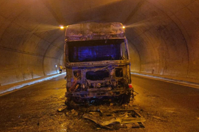 Bursa'da su tankeri küle döndü