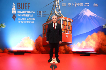 Bursa’da Edebiyat şöleni başladı