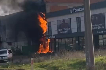 Bursa’da elektrik panosundan çıkan yangın işyerine sıçradı