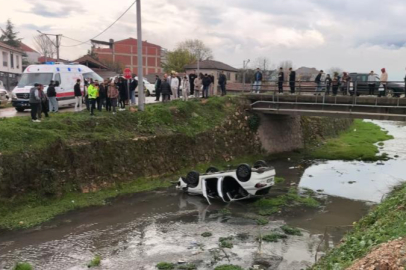 Bursa'da can pazarı otomobil dere yatağına uçtu: 3 yaralı