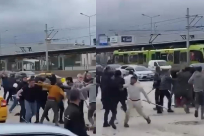 Bursa’da savaşı andıran kavga kamerada: Kimi kaskını miğfer yaptı, kimi sopayı kılıç gibi kullandı