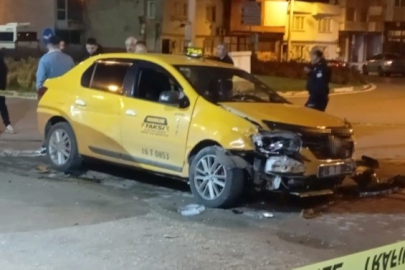 Bursa'da gasp edilen ticari taksi yarım saatlik kovalamacayla durduruldu