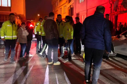 İnegöl’de Ehliyetsiz Gencin Tehlikeli Kaçışı: Park Halindeki 4 Araca Çarpıp Yakalandı