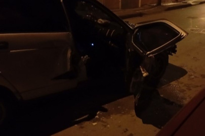 Bursa’da Korkutan Gece Kazası: Otomobilde Can Pazarı