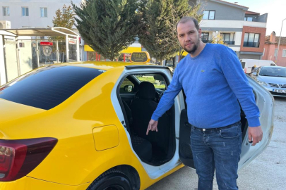 Bursalı taksiciden örnek davranış: Unutulan 5.500 Euro’yu sahibine teslim etti