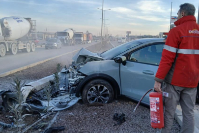 Hurdaya dönen araçtan yaralı kurtuldu