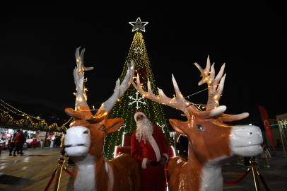 Yeni Yıl Festivali Akşam Saatlerine Renk Kattı