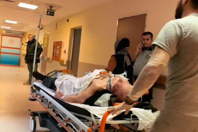 Merdiven boşluğuna düşen yaşlı adam ağır yaralandı ​