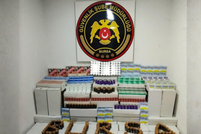 Bursa'da ruhsatsız ilaç operasyonu: Binlerce ürün ele geçirildi