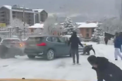 Bursa'da korku dolu anlar: Kayan araç vatandaşların arasına daldı