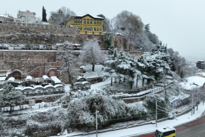 Bursa yeni yıla karla uyandı...