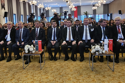 Başkan Aydın Afetlere Dirençli Kentler Paneli’ne Katıldı