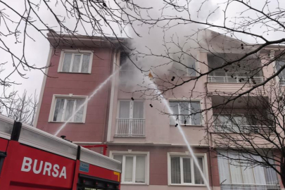 Bursa'da yangında can pazarı...Çocuklar tahliye edildi, kediler kurtarıldı