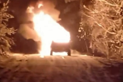 Bursa'da alev alev yanan cip hurdaya döndü