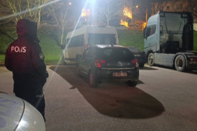 Bursa'da bıçaklı kavga: 2 yaralı