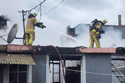 Bursa'da  yangından  etkilenen yaşlı adam hastaneye kaldırıldı