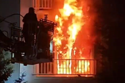 Bursa'da  ev yangını: 1'i çocuk 3 kişi dumandan etkilendi