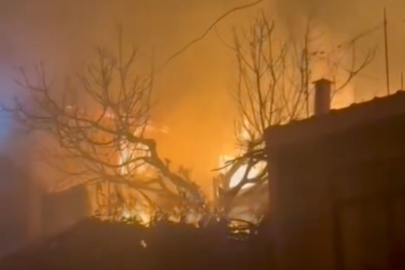 Orhaneli'de korkutan yangın : Bir ev kül oldu