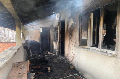 Yalnız yaşayan adamın evi küle döndü