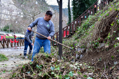 Büyükşehir'den Misi'de dere ve çevre temizliği