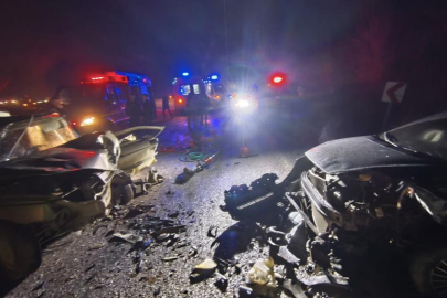 Bursa'da feci kaza 2 si ağır  3 yaralı