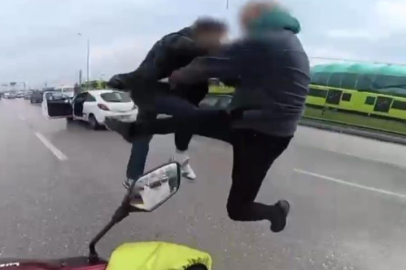 Trafikte uçan tekmelerin bedeli ağır oldu!