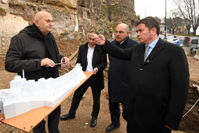 Başkan Aydın Hisar’da Tarihe Sahip Çıkıyor