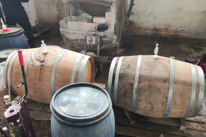 Bursa’da 800 litre kaçak şarap ele geçirildi