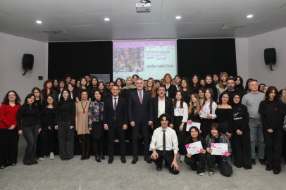 Şiddetsiz yaşama dijital sergiyle dikkat çektiler