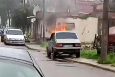 Bursa’da park halindeki otomobil alevlere teslim oldu