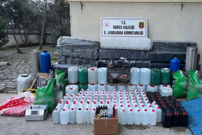 Bursa’da yer altına gizlenmiş kaçak alkol fabrikası çökertildi