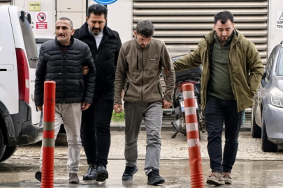 Fırça sapıyla dehşet : Arkadaşlarını ağır yaraladılar, 2 kişi tutuklandı