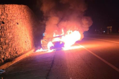 Mudanya yolunda korkutan araç yangını