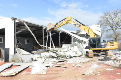 Nilüfer’de 3 noktada yıkım