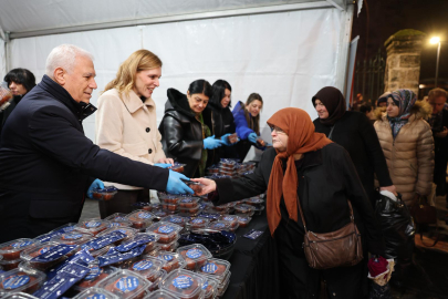 Ulu Cami'de Ramazan'a tatlı başlangıç