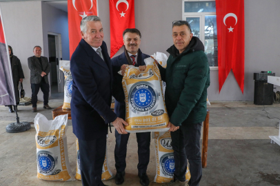 Büyükşehir'den Üreticiye Destek: Harmancık ve Büyükorhan'da Tohum ve Fidan Dağıtımı