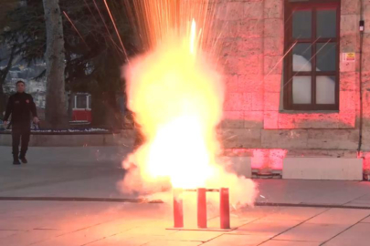 Bursalılara iftar ve sahuru ses bombası ile haber veriyorlar